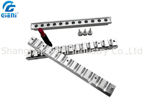 Hand Drie van het de Vormaluminium van de Lippenstiftkogel van de het Ponsenstukken Vorm voor Schoonheidsmiddelen