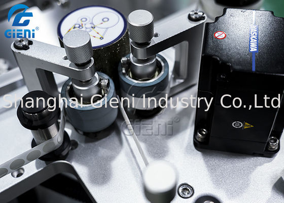 niet het uitglijden 90pcs/Min Cosmetic Lipstick Labeling Machine