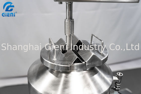 Laboratoriumtype de Olie van de Mascaralip Kosmetische het Vullen Machine met 5L-Tank