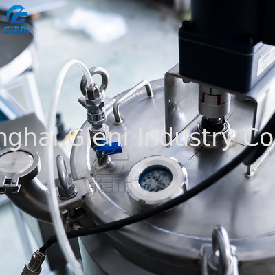 de Camouflagestiftroom van 45pcs/Min 100ml Kosmetische het Vullen Machine met Pijp het Opheffen